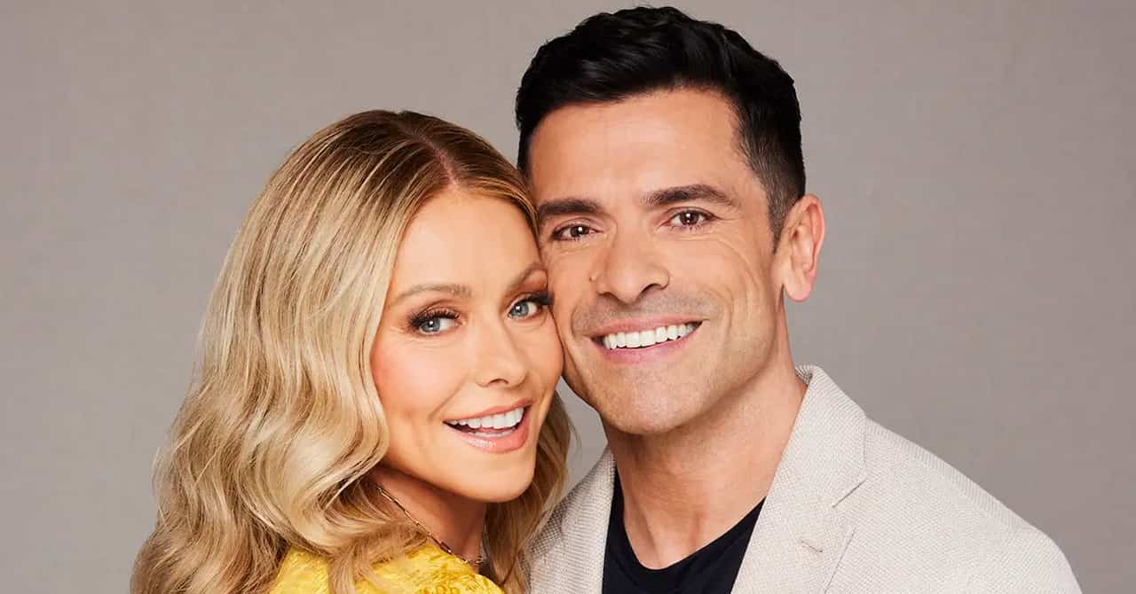 Mark Consuelos Confess His Kissing Moment to Kelly Ripa